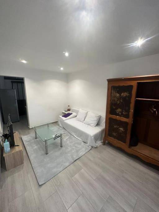 Gîte pour 2 personnes, avec terrasse à Montfermeil - 2