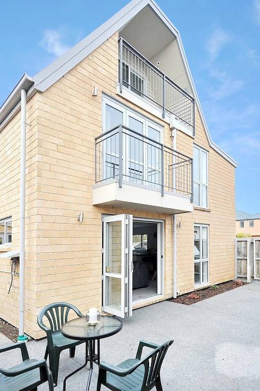 Ganze Wohnung, Regents Villas - Regents Villas A & B: Zwei Häuser in einem in Christchurch (Neuseeland), Canterbury (NZ)