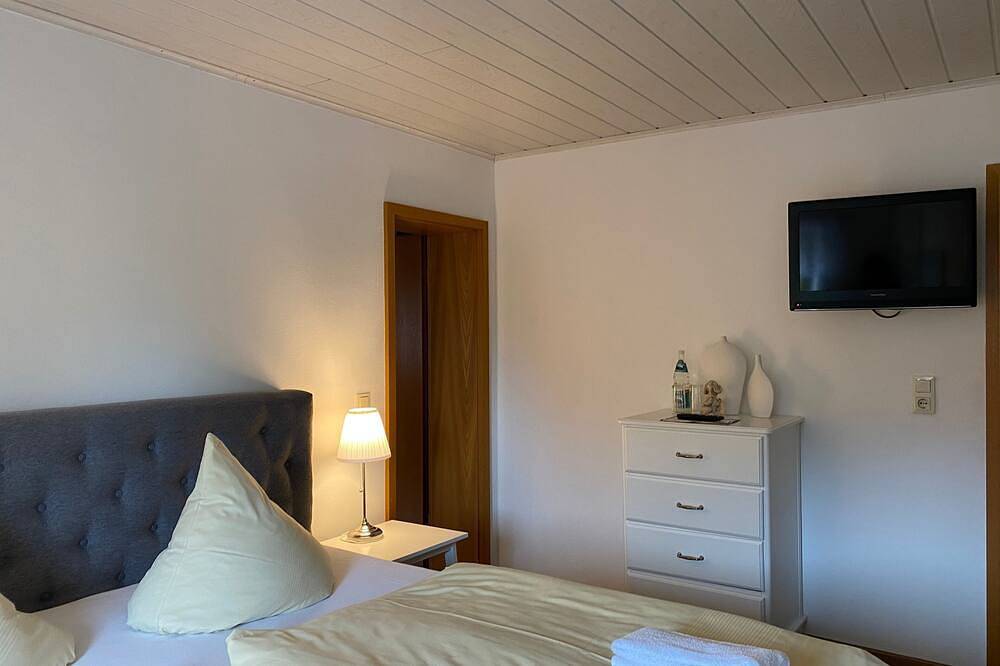 Ganze Wohnung, Doppelzimmer für 2 Gäste mit 23m² in Stolpen in Stolpen, Elbsandsteingebirge