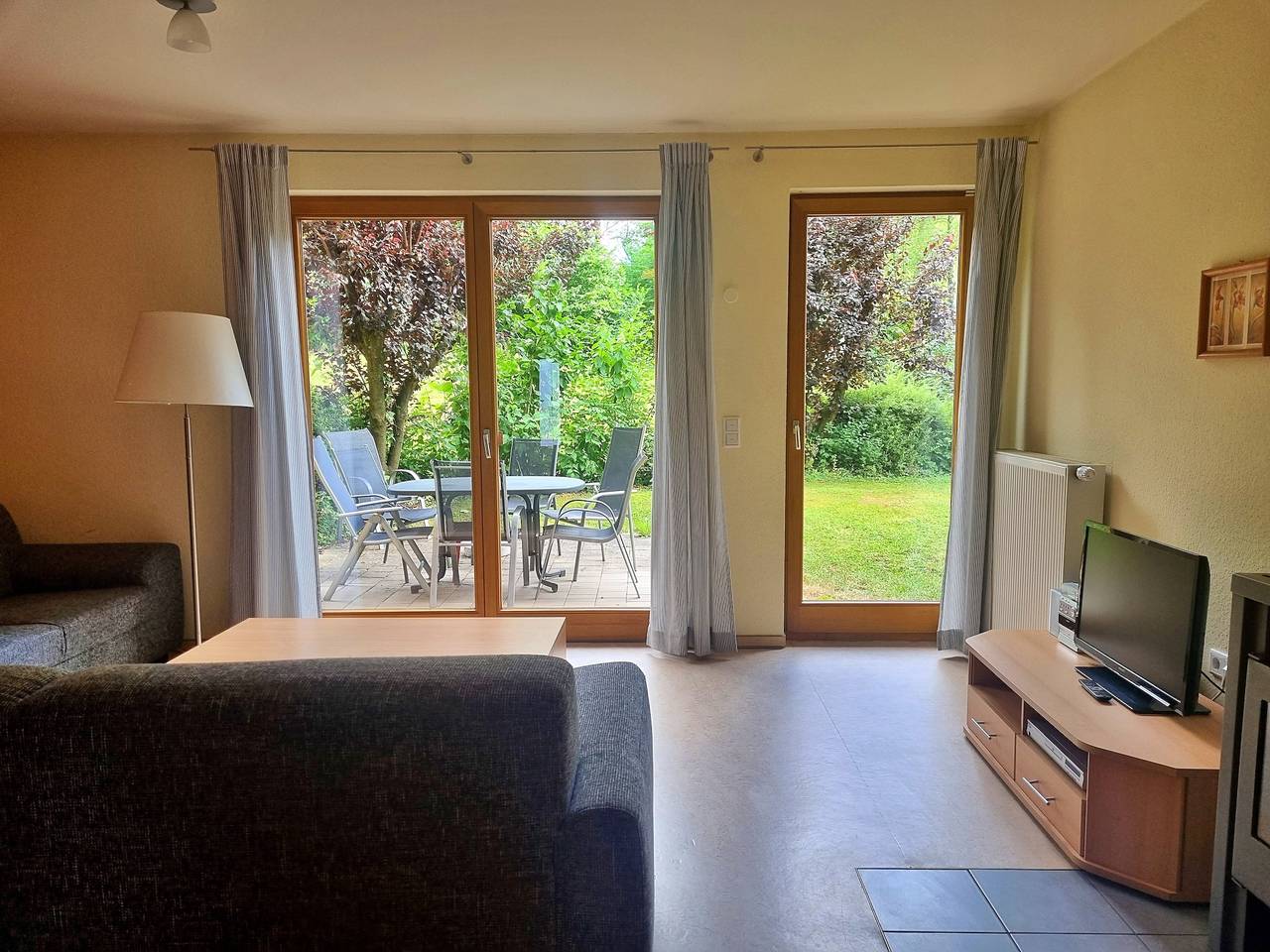 Ganze Ferienwohnung, Apartment 32 Natur Ferienpark, im grünen Paradies nahe Wanderwegen und Radstrecken – Erholung pur im Teutoburger Wald in Nieheim, Kreis Höxter