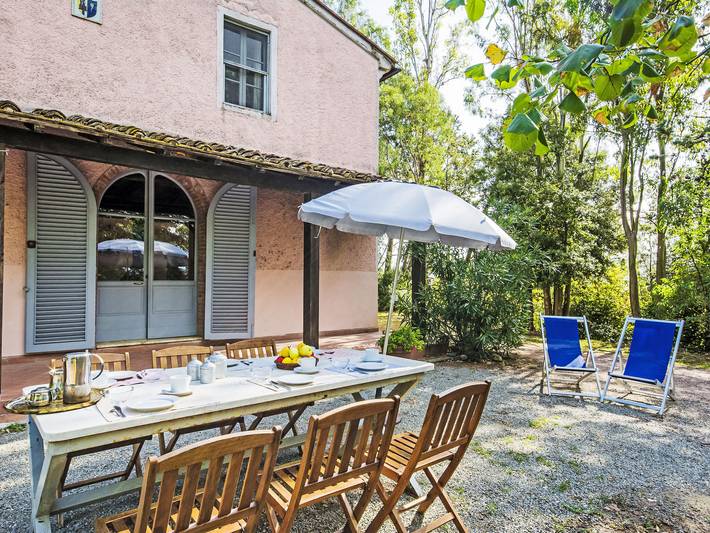Casa Bianca in Crespina Lorenzana, Riviera Toscana