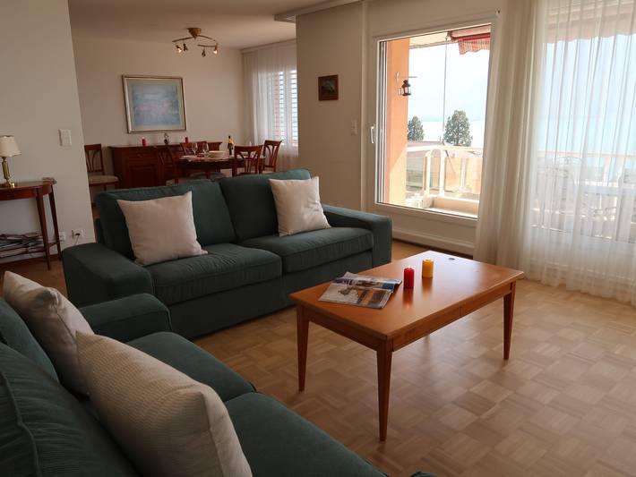 Ferienwohnung für 5 Personen, mit Balkon und Garten sowie Seeblick und Ausblick in Montreux - 2