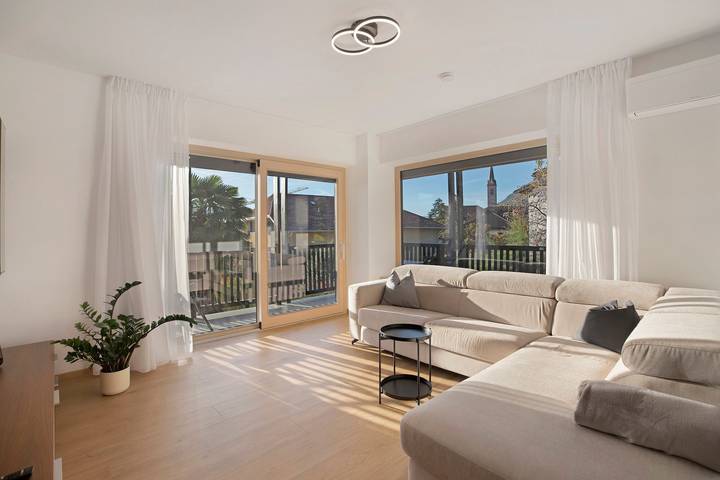 Ferienwohnung für 4 Personen, mit Balkon am Kalterer See