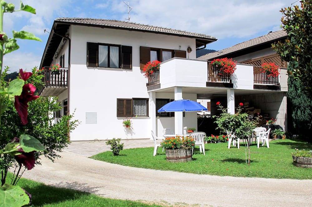 Ganze Wohnung, Martinelli by Interhome in Calceranica al Lago, Caldonazzosee