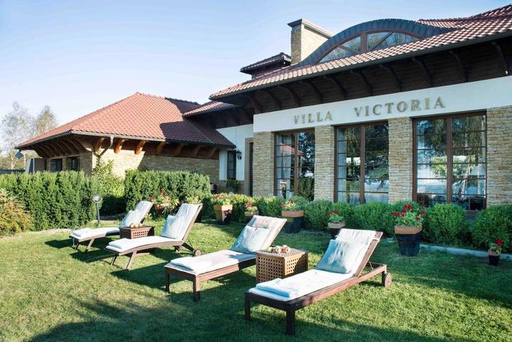 Bed & breakfast dla 20 osób, z Taras i Ogród oraz Sauna i Widok na jezioro w Niegocin