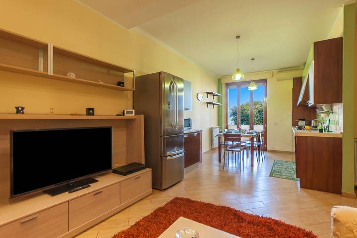 Ferienwohnung für 6 Personen, mit Balkon und Kinderpool in Catania - 2
