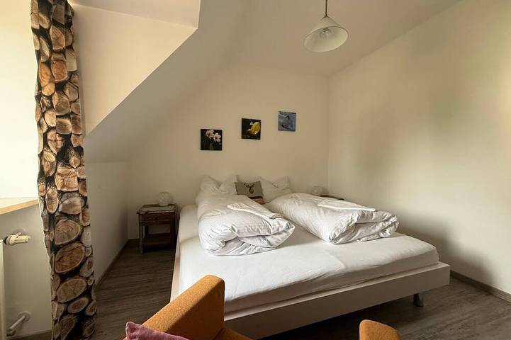 Ganze Wohnung, Doppelzimmer für 2 Gäste mit 14m² in Rottenbuch in Rottenbuch, Romantische Straße