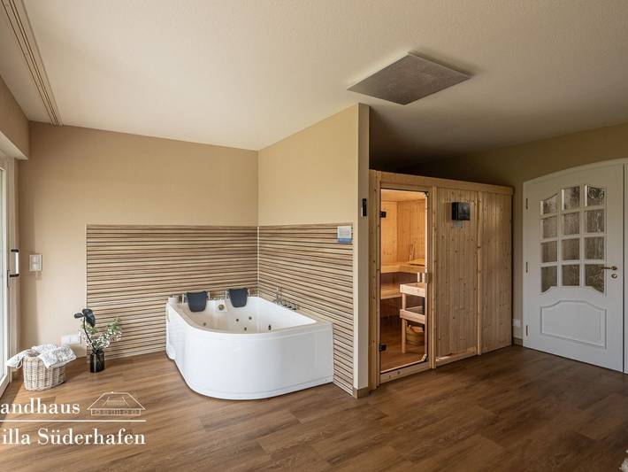 Ganze Ferienwohnung, Landhausvilla Süderhafen - Kleiner Luxus - Kleiner Luxus in Nordstrand (Gemeinde), Nordstrand