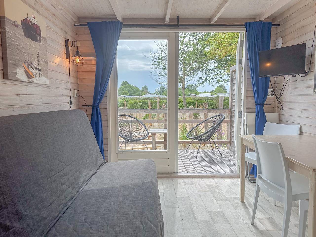 Tolles Strandhaus in Strandnähe mit Terrasse in Ellemeet, Zeeuwse Kust
