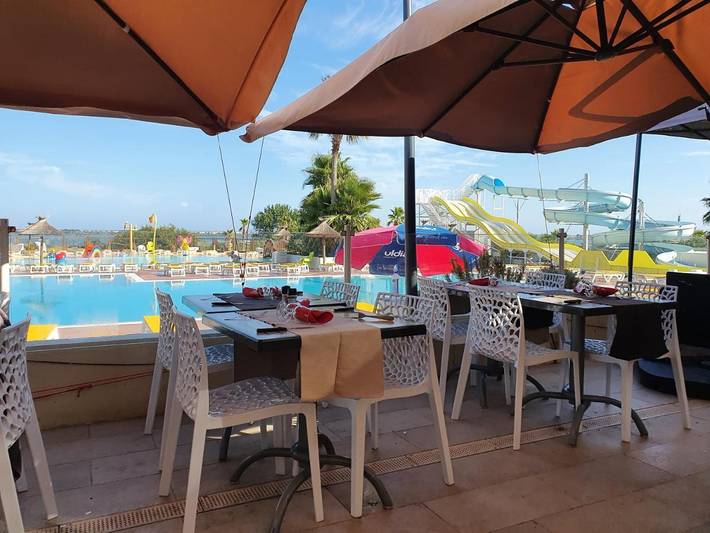 Camping pour 8 personnes, avec piscine et bassin pour enfant ainsi que jardin et vue à Lattes - 3