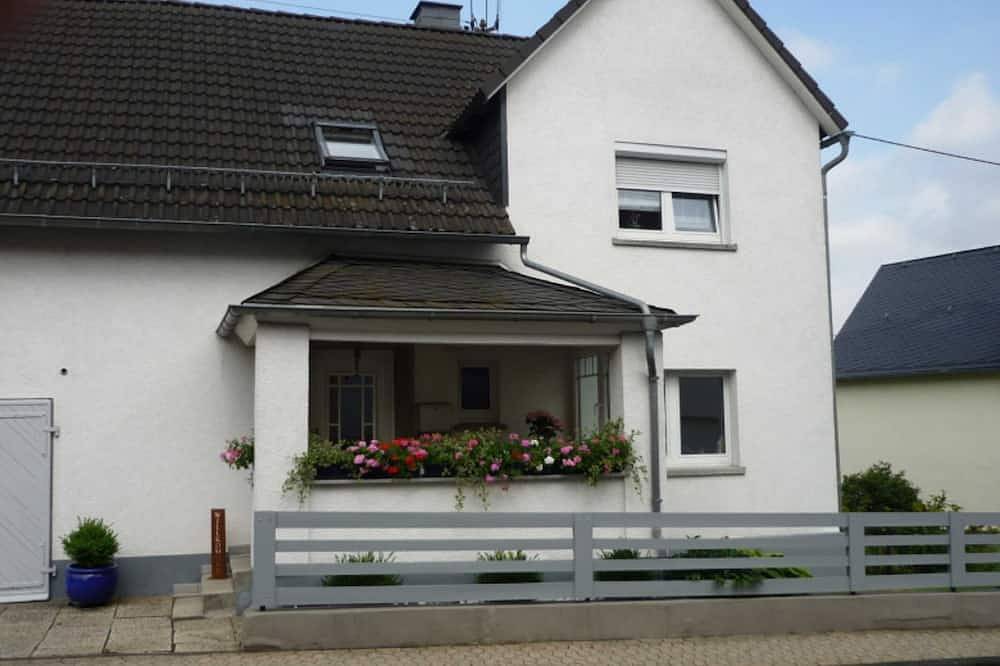 Ganze Wohnung, Deb 035 Ferienwohnung im Westerwald in Freirachdorf, Westerwald