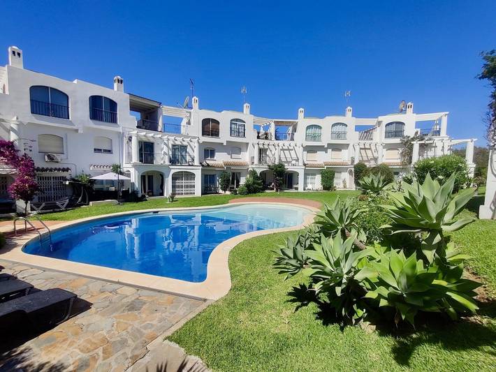 Ferienhaus für 6 Personen, mit Terrasse und Garten sowie Pool in Manilva