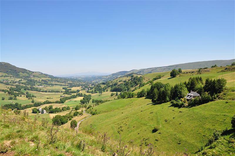 Boerderijhuis in Le Claux, Parc naturel régional des Volcans d'Auvergne
