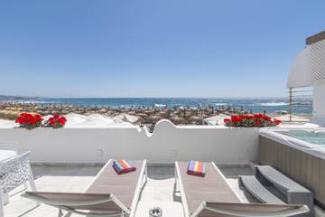 Vakantieappartement voor 8 Personen in Playa de la Venus, Marbella, Afbeelding 1