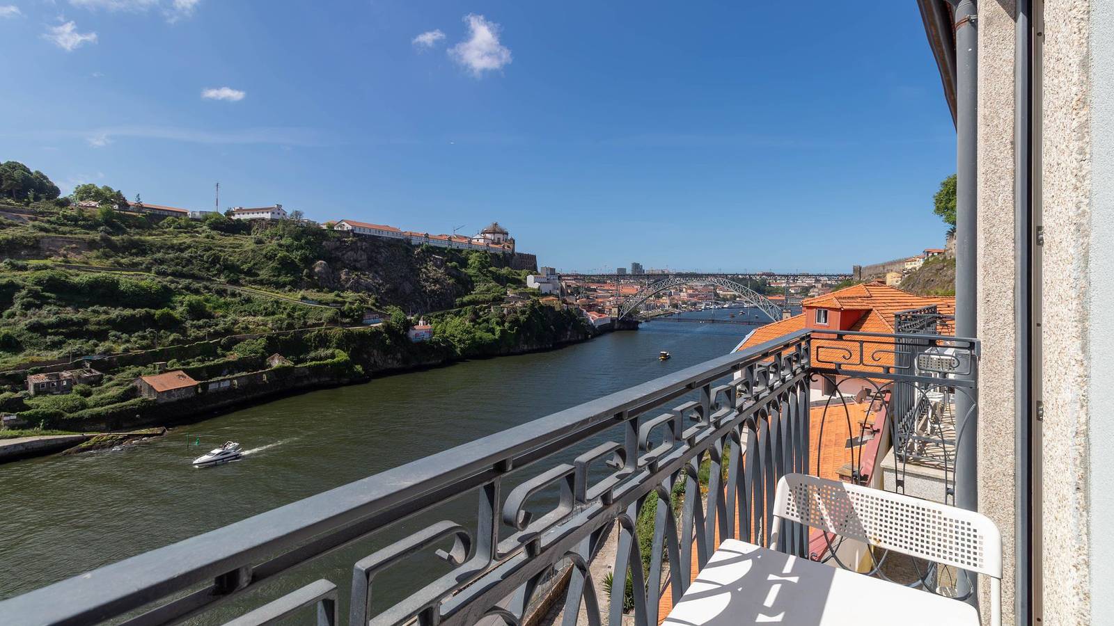 Apartamento inteiro, O: Douro & Bridge Views | Boutique Apartments in Sé (Porto), Porto