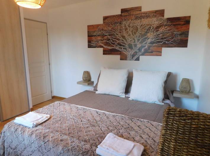 Location de vacances pour 2 personnes, avec jardin et piscine, animaux acceptés à Régusse - 3