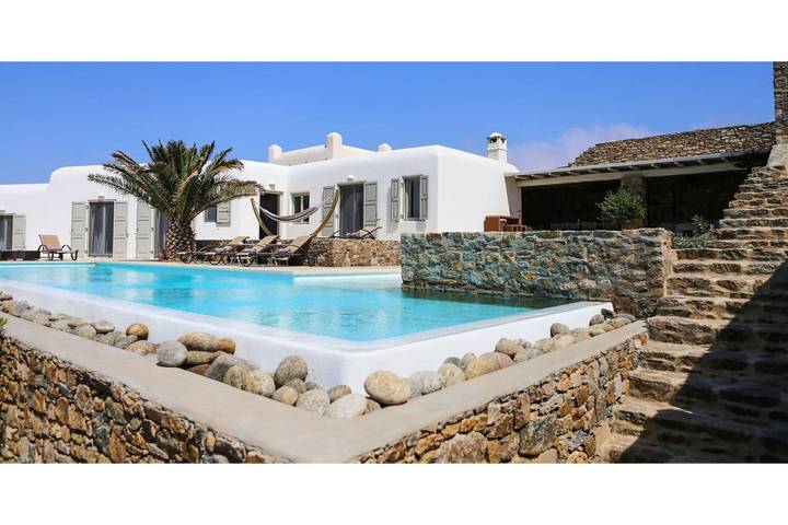 Villa per 14 persone, con Balcone e Terrazza nonché Piscina a Agios Stefanos