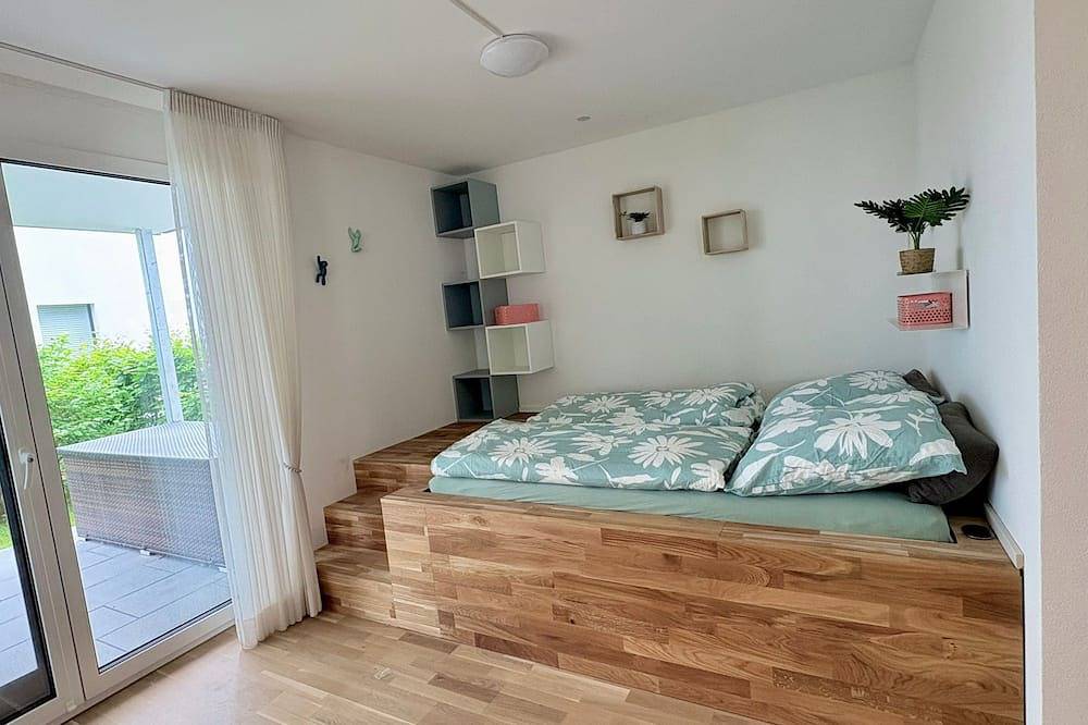 Ganze Wohnung, See-Nähe & Garten: Familienfreundliche Fewo in Moos-Weiler für lange Aufenthalte in Moos, Untersee