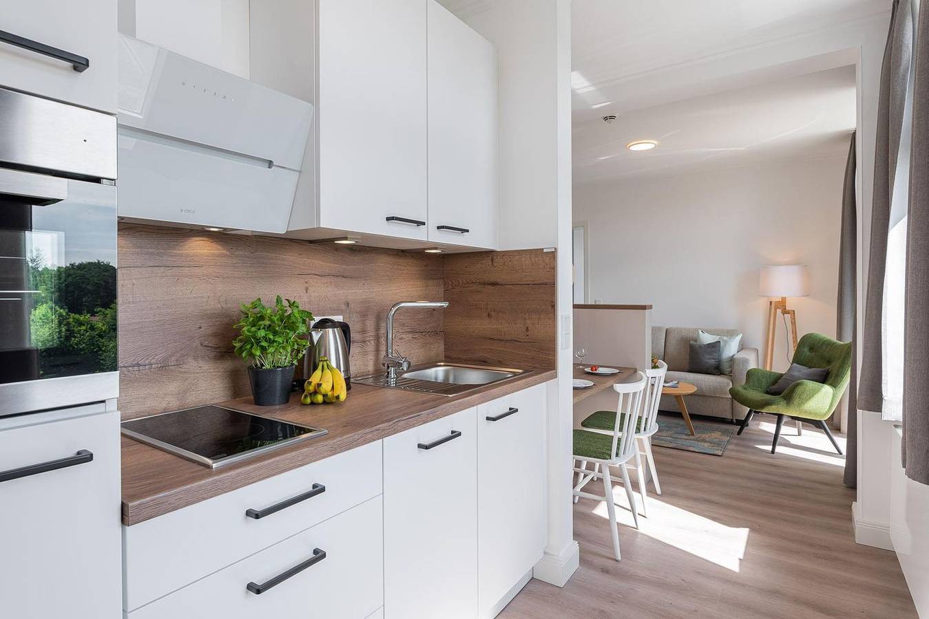 Ganze Wohnung, Modernes Apartment mit Balkon, zentral in Kühlungsborn und strandnah gelegen in Kühlungsborn, Mecklenburgische Ostseeküste