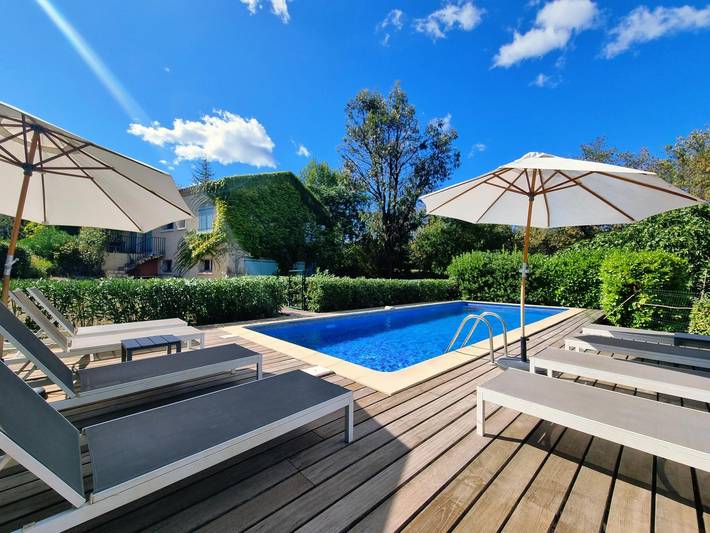 Gîte pour 10 personnes, avec piscine