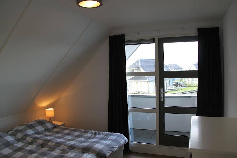 Luxe vakantiehuis aan het Sneekermeer in Sneek, Friesland in Friesland