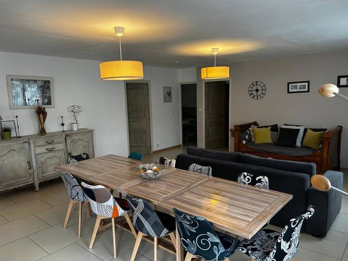 Location de vacances pour 4 personnes, avec jardin ainsi que piscine et vue à Vogüé - 4