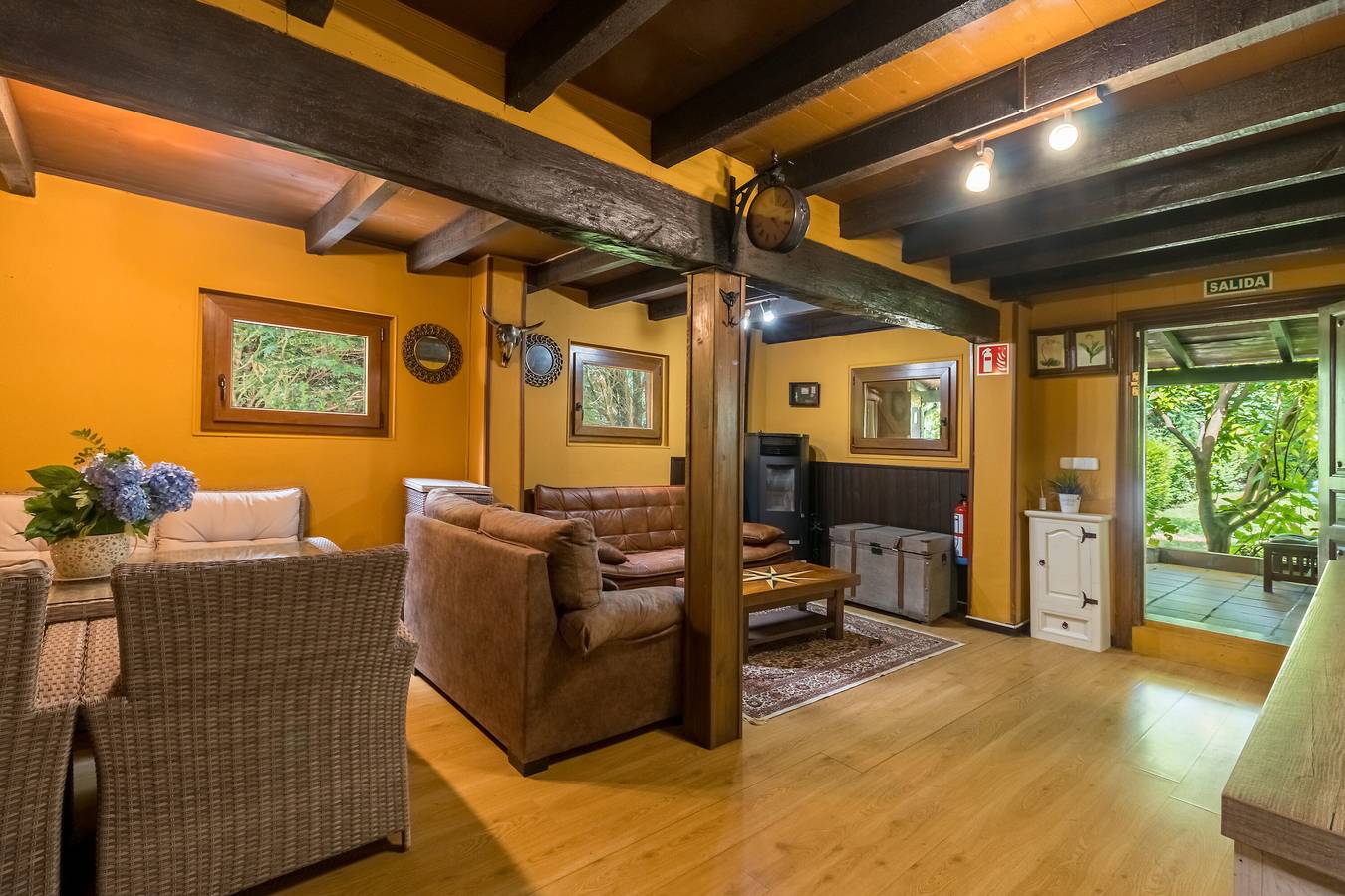 Casa de vacaciones 'Las Rozas' con vistas a la montaña y Wi-Fi in Puente Viesgo, Costa de Cantabria