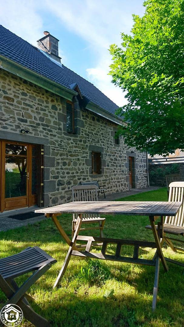 Gîte pour 6 personnes, avec jardin à Vernines - 2
