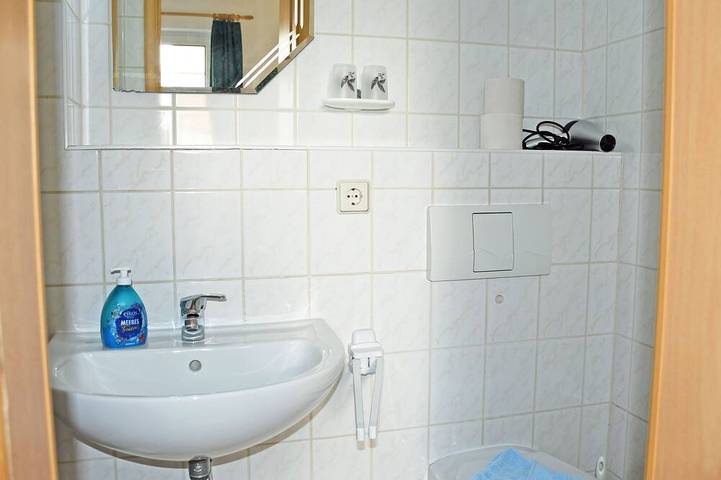 Bed and Breakfast für 2 Personen, mit Garten in Sellin - 4