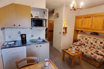 Gîte pour 4 personnes, avec jacuzzi et balcon, animaux acceptés à Saint-Léger-les-Mélèzes