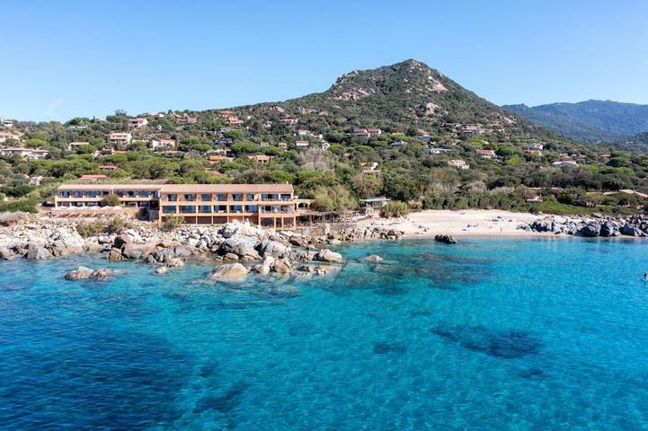 Hôtel pour 4 personnes, avec piscine ainsi que vue et jardin