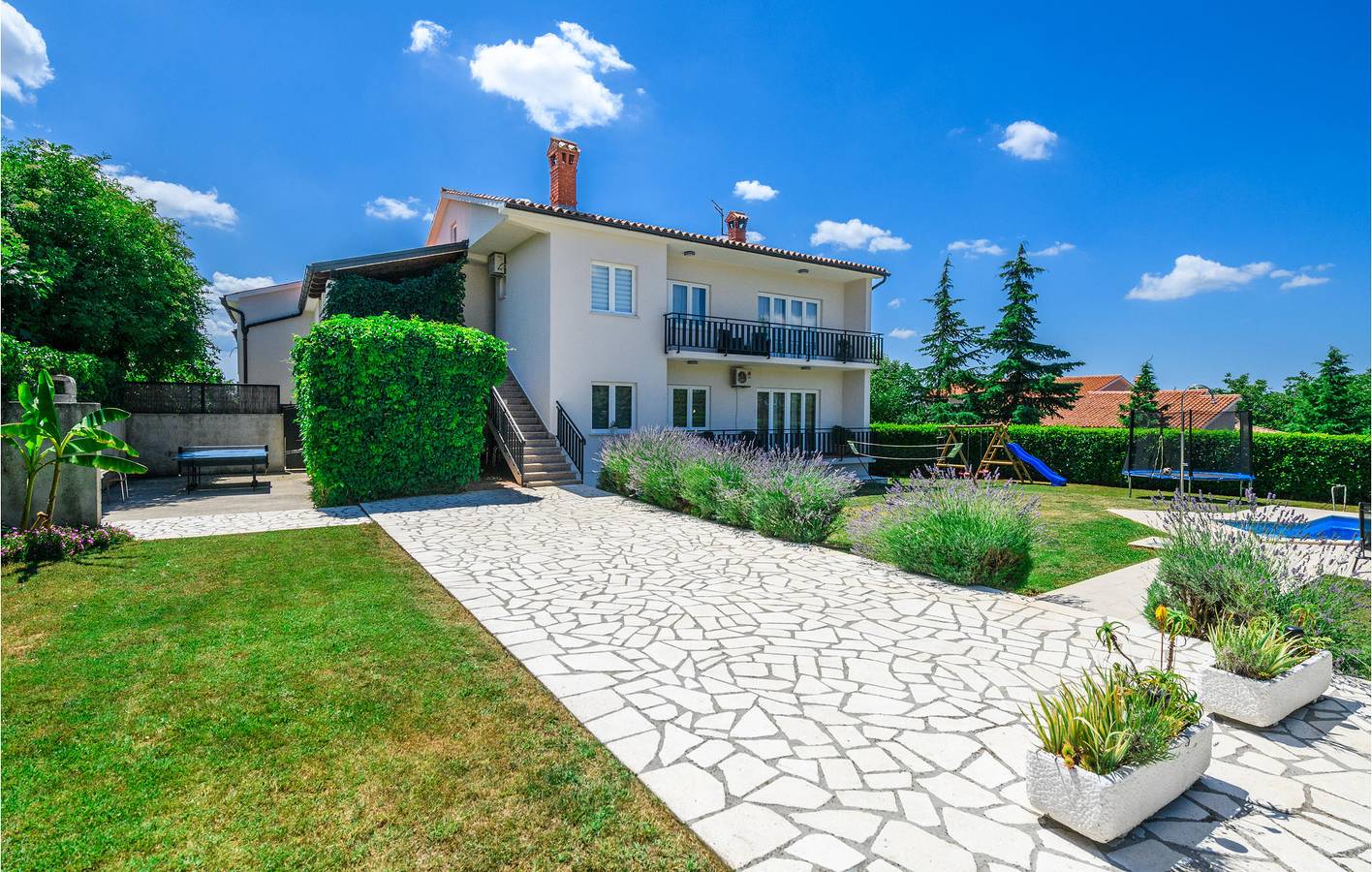Gemütliche 1-Zimmer-Wohnung mit WLAN, Terrasse und Parkplatz in der Nähe des Restaurants Vorichi in Barban, Südküste Istrien