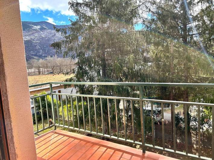 Casa rural para 6 personas, con balcón y vistas en Esterri de Aneu - 2