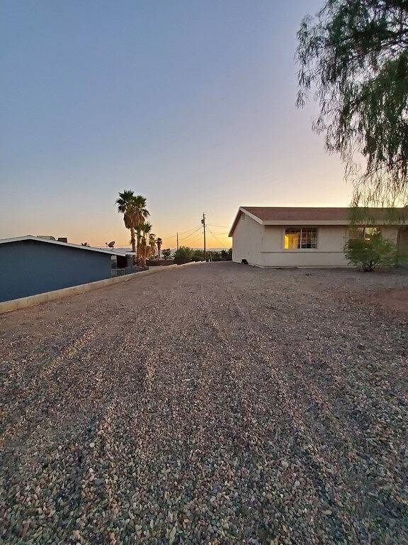 Cute, Clean, Cozy & Bright! Comfortably Sleeps 8 - Ample Boat/Toys Parking. in Lake Havasu City, Mohave County