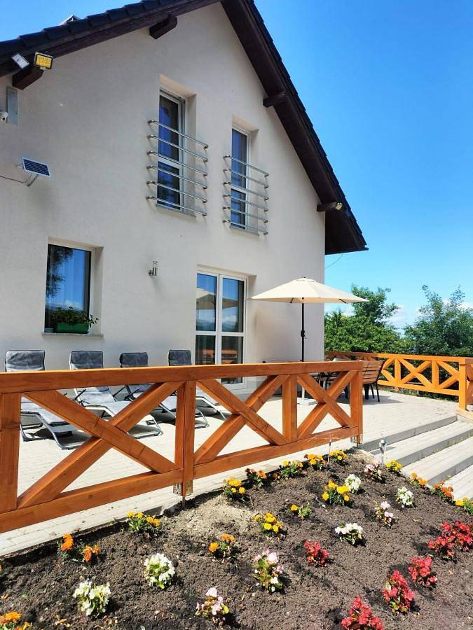 Three-Bedroom House in Miłków, Sudety (Polska)