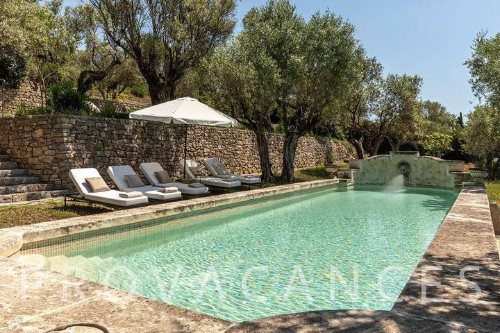 Villa pour 6 personnes, avec jardin et piscine - 1