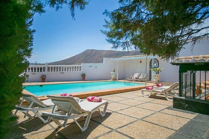 Villa pour 8 personnes, avec jardin - 1