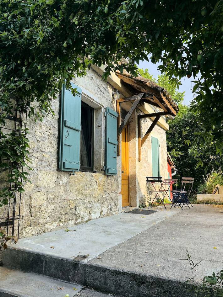 Casa de vacaciones 'La P'tite Maiz' con piscina compartida, terraza privada y Wi-Fi in Bourg-de-Visa, Quercy