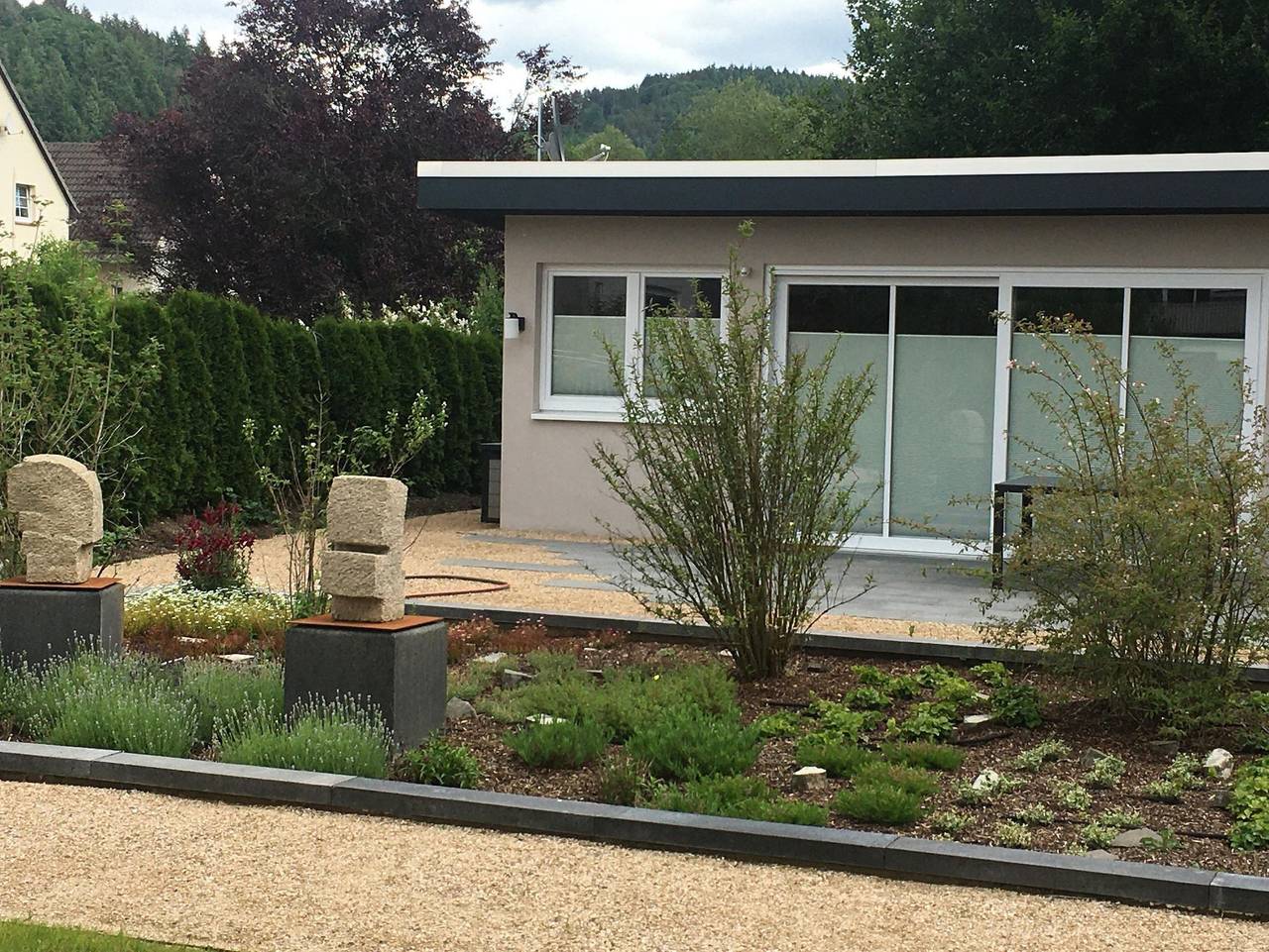 Gästehaus Kunststiftung Bernhard Müller-Feyen - Exklusives 2-Bett-Ferienhaus im Skulpturengarten in Adenau, Osteifel