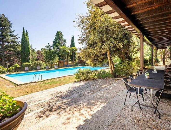 Chalet para 30 personas, con jacuzzi además de jardín y piscina en Cuenca del Guadarrama - 2