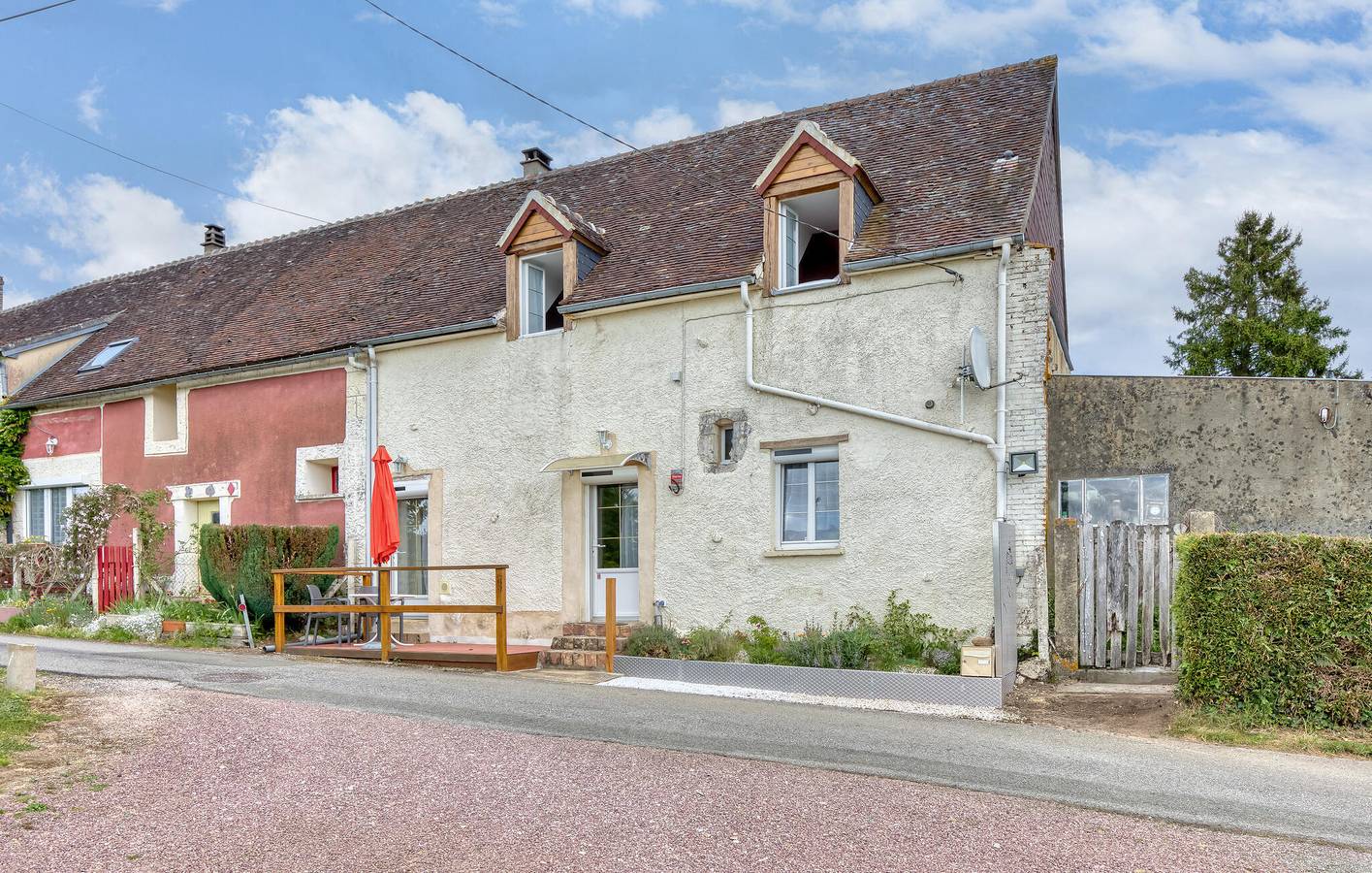 Appartement confortable avec parking et WiFi à 2 km de L'Hôme-Chamondot in Tourouvre, Parc naturel régional du Perche