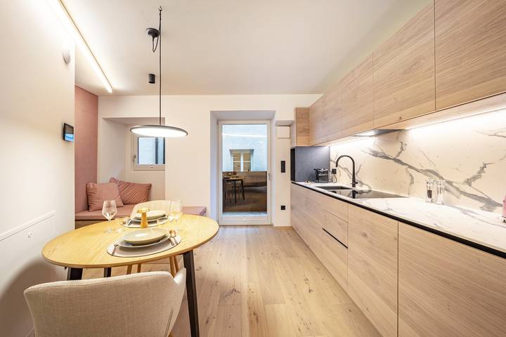 Monolocale intero, Monolocale 'Avia Living Anna' con vista sulle montagne, balcone e Wi-Fi in Brunico, Dolomiti Orientali