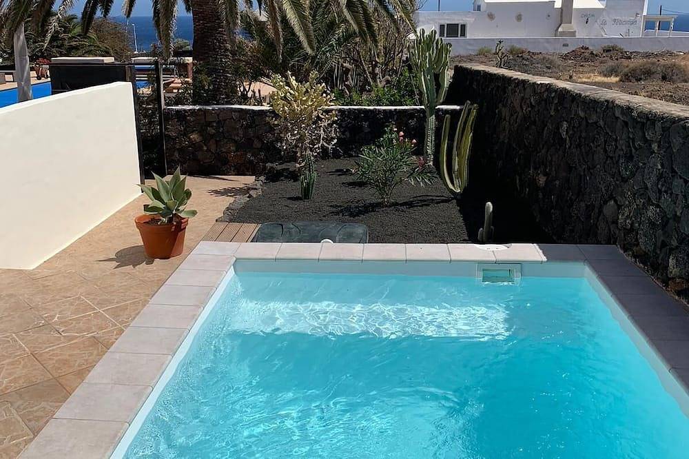 Casa Sin Pena Lanzarote avec piscine, jacuzzi et sauna in Puerto del Carmen, Tías