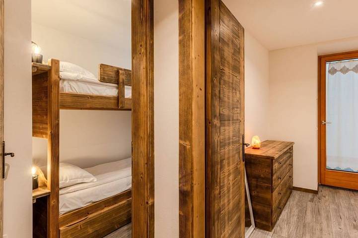 Ganze Wohnung, Gemütliche Wohnung für 6 Gäste mit  W-Lan, Tv und Innenhof in Carisolo, Adamello-Presanella-Alpen