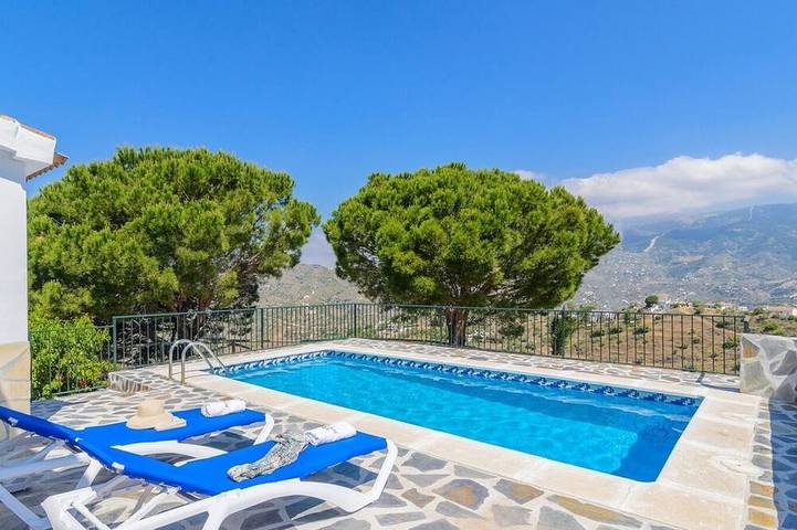 Villa for 6 people, with garden - 1