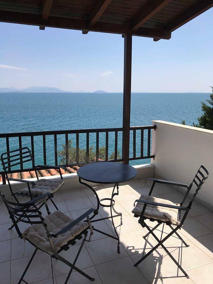 Geräumiges Ferienhaus in Chania mit Meerblick in Xiropigado, Kynouria