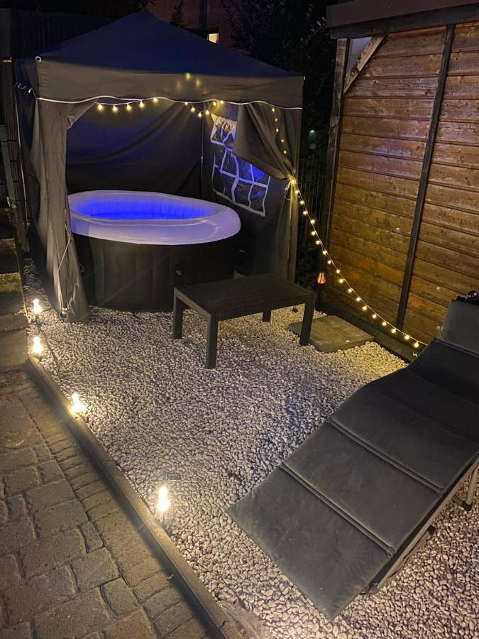 Wohnen direkt an der Rheinpromenade mit Whirlpool und Sauna in Voerde (Niederrhein), Niederrhein