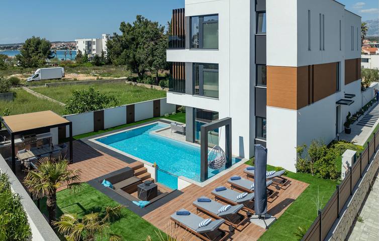 Ferienhaus für 8 Personen, mit Terrasse und Pool in Novalja - 3