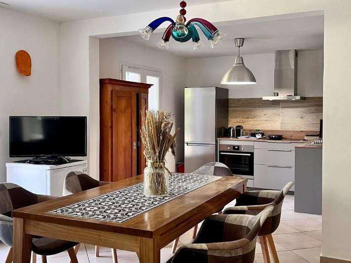 Apartamento de vacaciones para 4 personas, con piscina además de terraza y jardín - 1