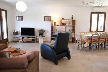 Villa pour 8 Personnes dans Saint-Saturnin-lès-Apt, Parc naturel régional du Luberon, Photo 3